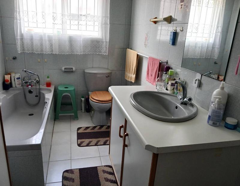 3 Bedroom Property for Sale in Stilbaai Wes Western Cape